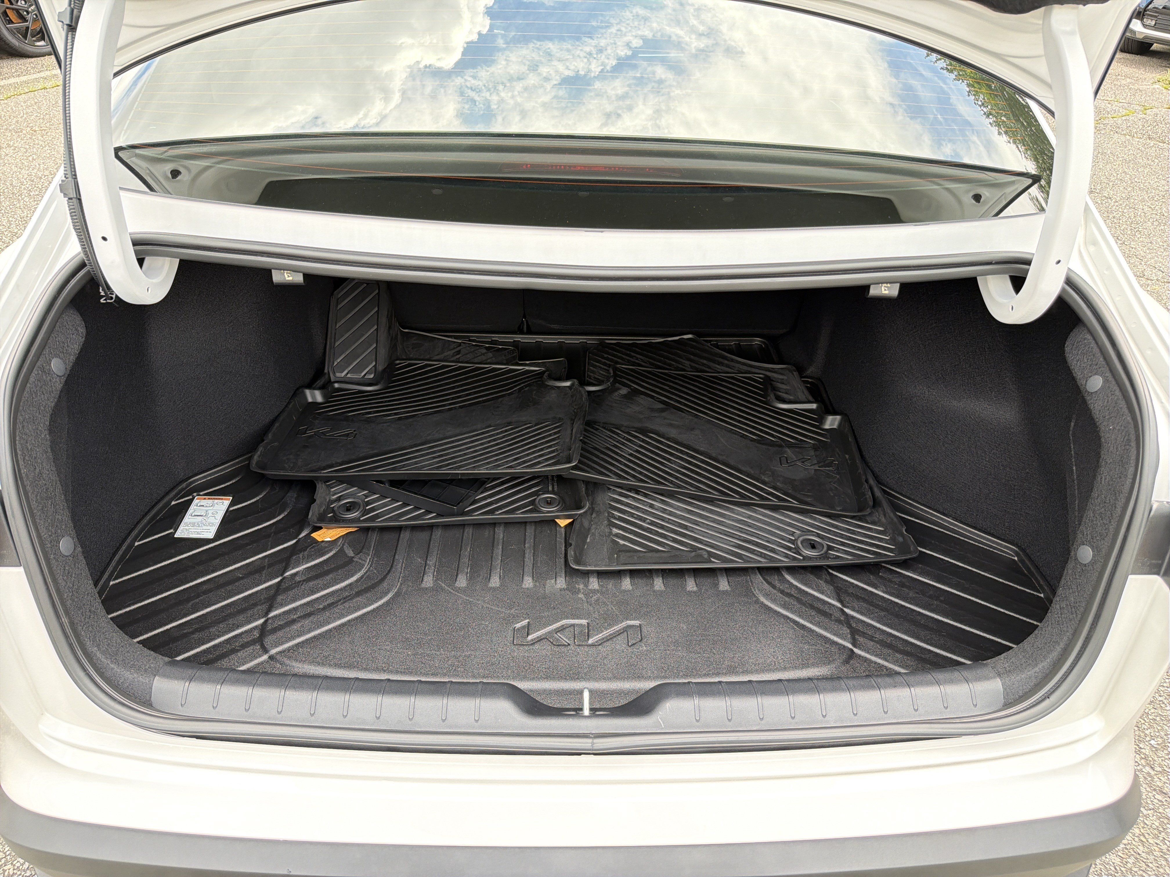 Certified 2025 Kia K4 EX FWD image 18
