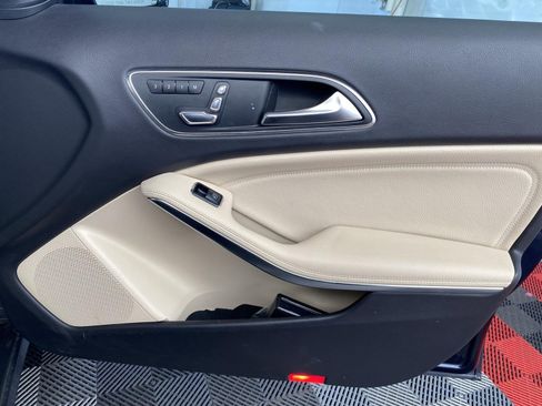 Used 2018 Mercedes-Benz GLA 250 4MATIC image 7