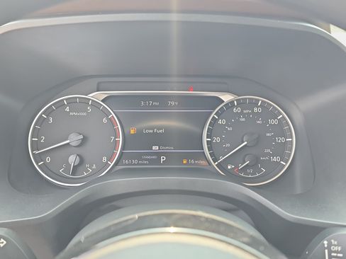Used 2023 Nissan Rogue SV FWD image 18