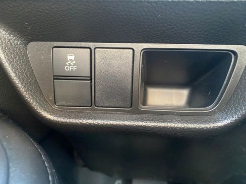 Used 2023 Honda HR-V LX image 17