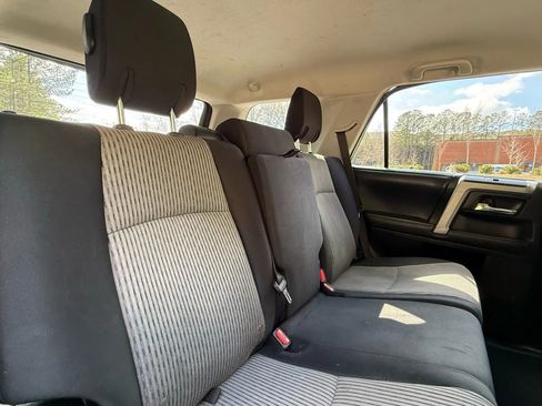 Used 2015 Toyota 4Runner SR5 RWD image 19