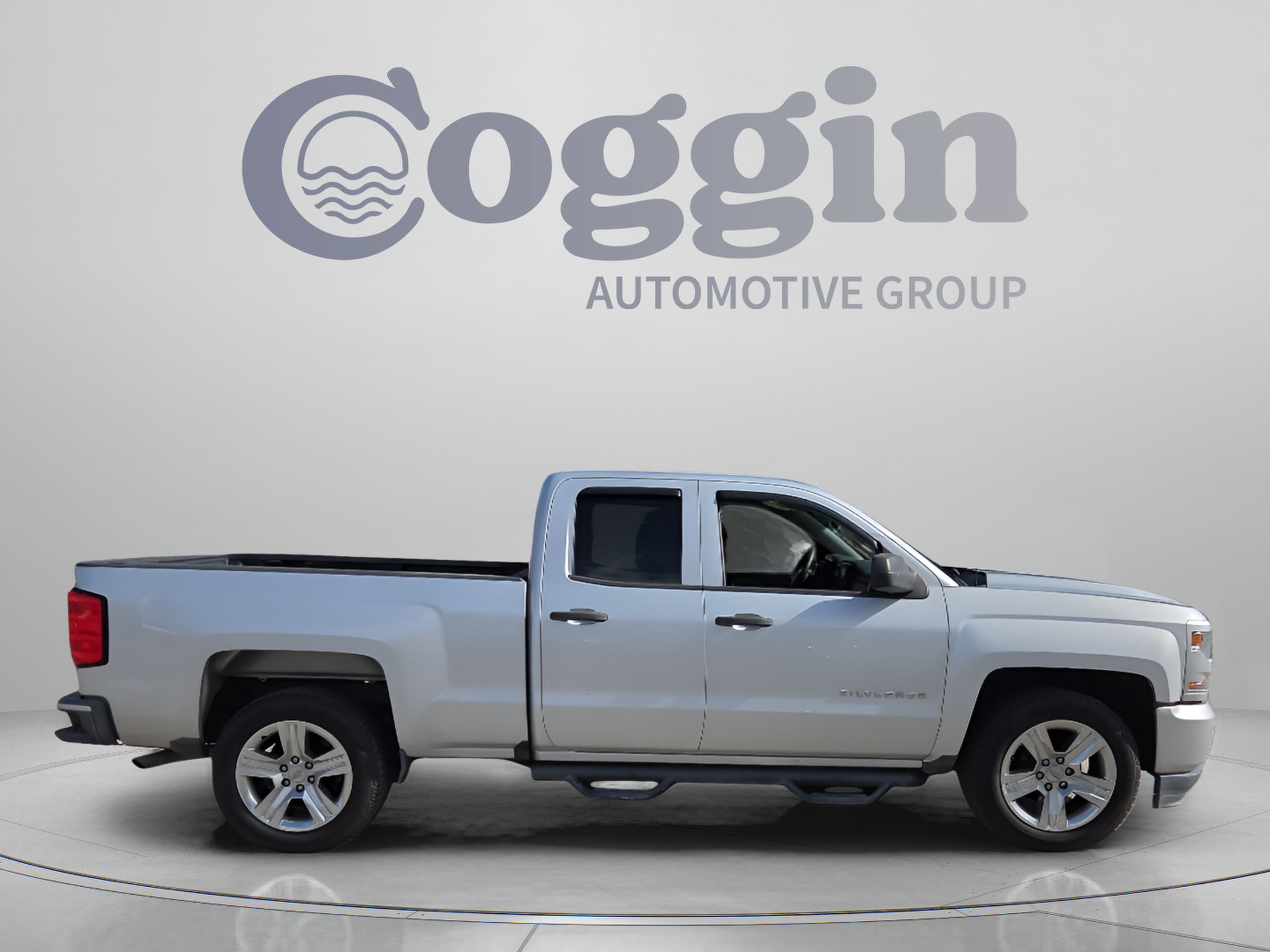 Used 2017 Chevrolet Silverado 1500 Custom w/ Custom Convenience Package RWD image 6