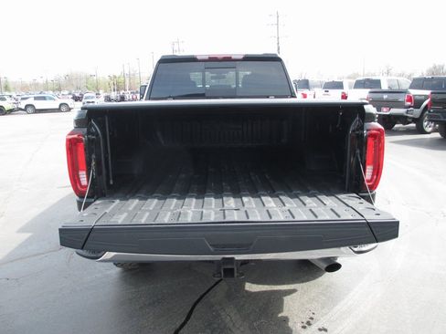 Used 2022 GMC Sierra 2500 SLT w/ SLT Premium Package image 10