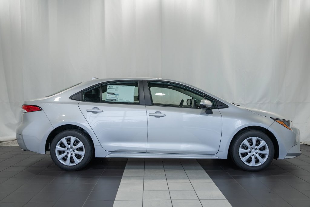 New 2027 Toyota Corolla LE FWD image 3