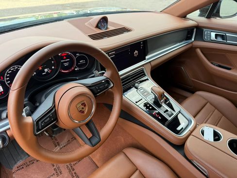 Used 2023 Porsche Panamera 4 Platinum Edition AWD/4WD image 23