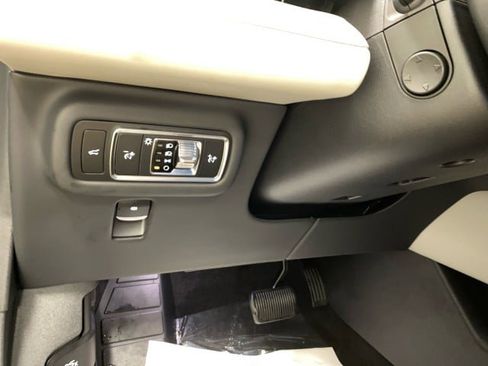 New 2025 Lincoln Nautilus Reserve image 18