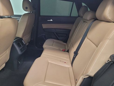 Used 2020 Volkswagen Atlas Cross Sport SE AWD/4WD image 18