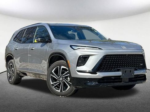 Used 2025 Buick Enclave Sport Touring FWD image 2