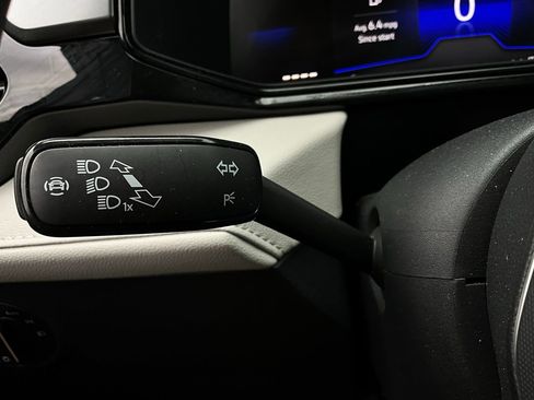 Used 2025 Volkswagen Taos S image 32