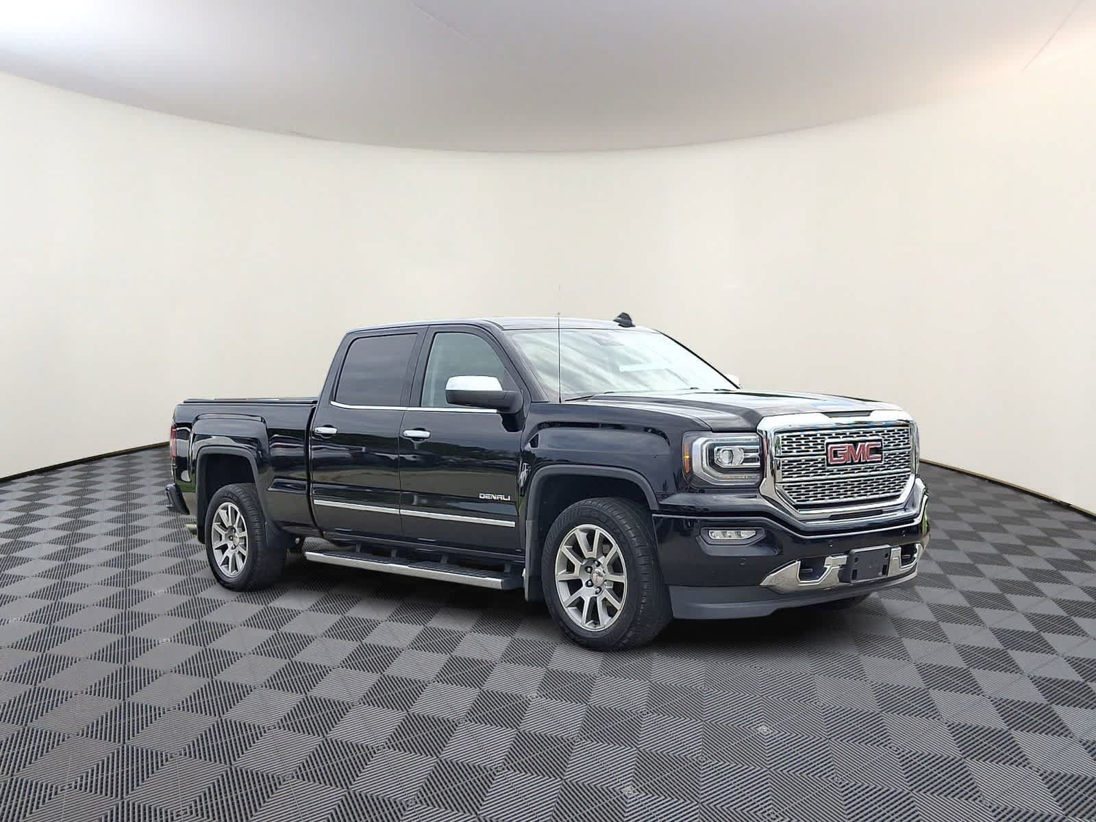 Used 2018 GMC Sierra 1500 Denali AWD/4WD image 4