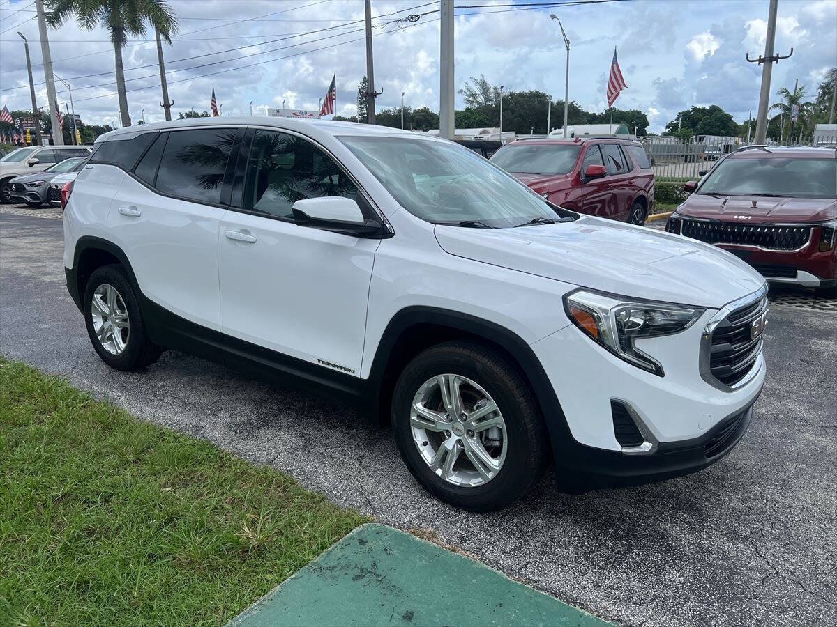 Used 2020 GMC Terrain SLE FWD image 4