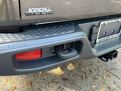 Certified 2025 Jeep Gladiator Sport AWD/4WD image 25