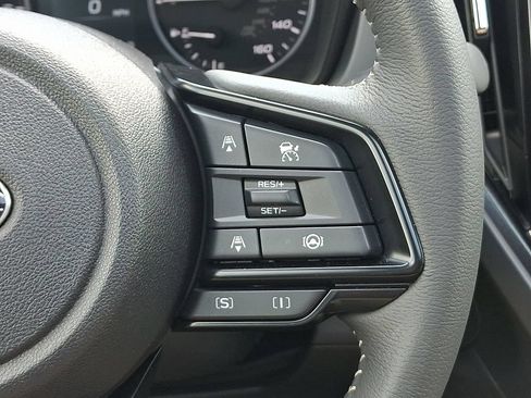 Used 2025 Subaru Forester Premium AWD/4WD image 23
