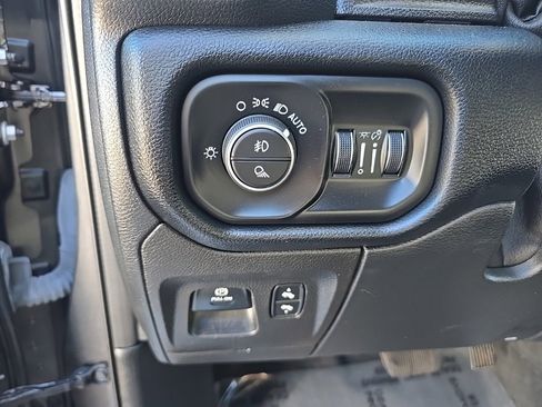 Certified 2022 RAM 1500 Laramie image 22