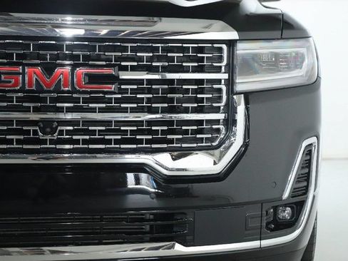 Used 2023 GMC Acadia Denali w/ Black Diamond Edition AWD/4WD image 9