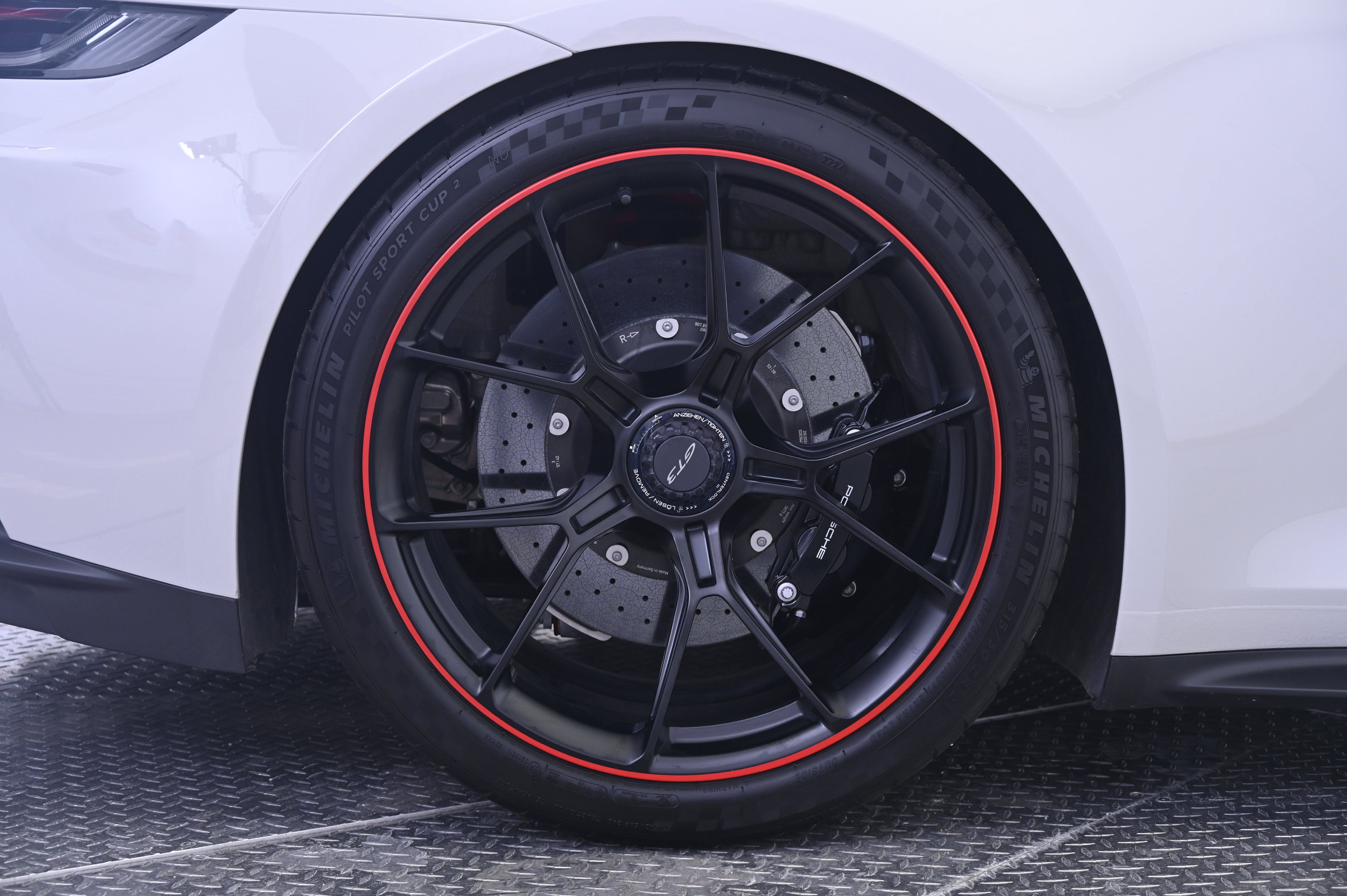 Used 2024 Porsche 911 GT3 RWD image 13