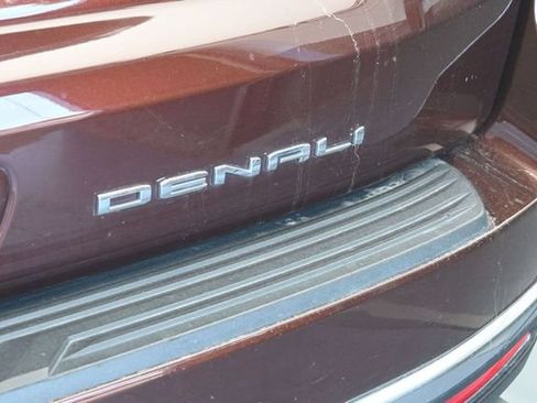 Used 2022 GMC Yukon Denali AWD/4WD image 12