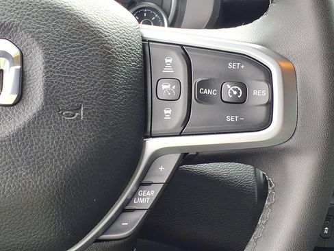 Certified 2025 RAM 2500 Big Horn AWD/4WD image 9
