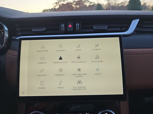 Used 2024 Jaguar F-PACE R-Dynamic S image 20