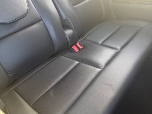 Used 2020 Ford Explorer XLT w/ Equipment Group 202A RWD image 5