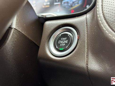 Certified 2024 GMC Yukon XL SLT w/ SLT Premium Package AWD/4WD image 27