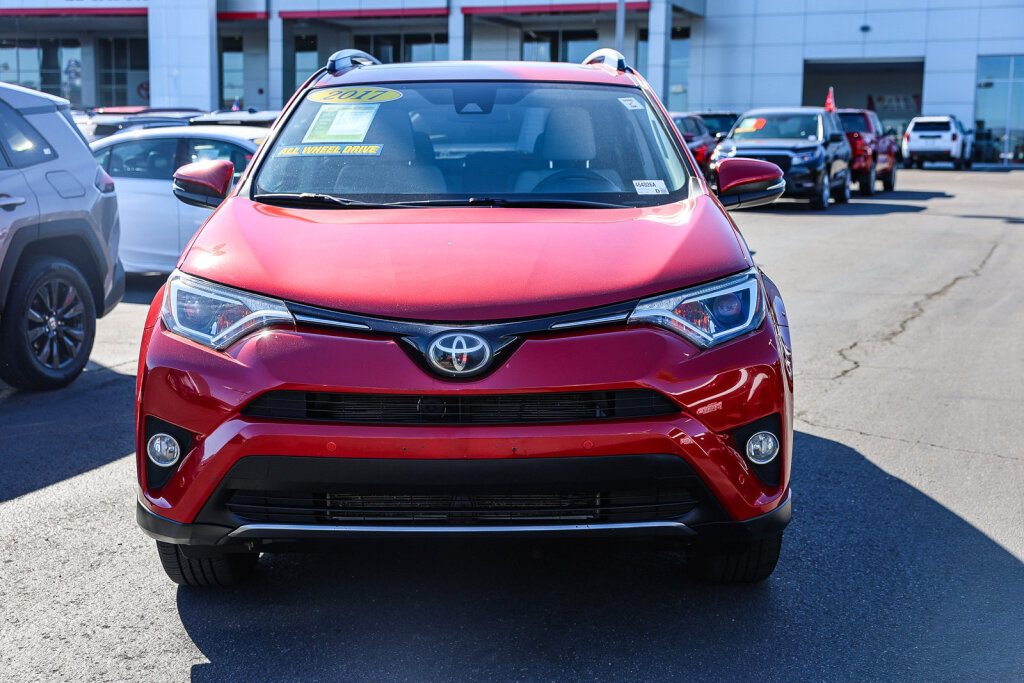 Used 2017 Toyota RAV4 XLE AWD/4WD image 17