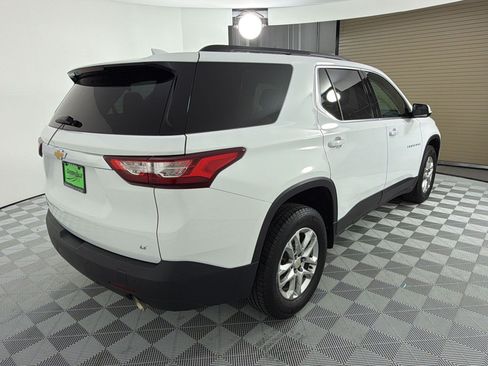 Used 2020 Chevrolet Traverse LT FWD image 9