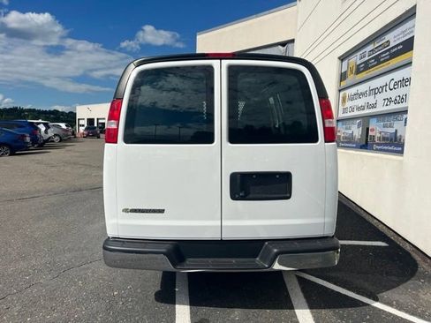 Used 2025 Chevrolet Express 2500 w/ Driver Convenience Package RWD image 4