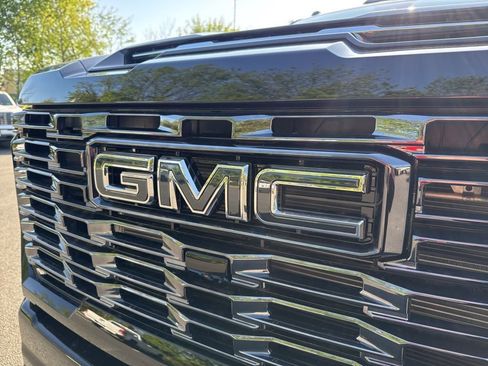 New 2025 GMC Sierra 2500 Denali Ultimate w/ Max Trailering Package AWD/4WD image 73