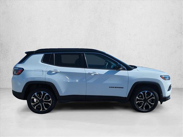 Used 2023 Jeep Compass Limited AWD/4WD image 4