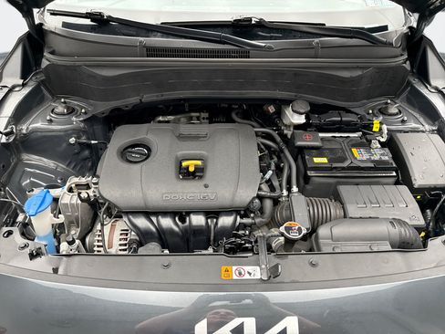 Used 2025 Kia Seltos S AWD/4WD image 28