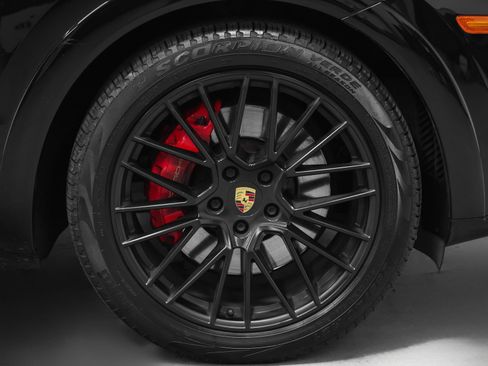 Certified 2021 Porsche Cayenne GTS image 16