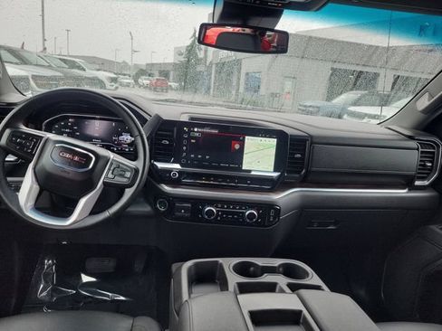 Used 2025 GMC Sierra 1500 SLT AWD/4WD image 9
