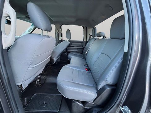 Used 2019 RAM 1500 4x4 Crew Cab Tradesman image 29