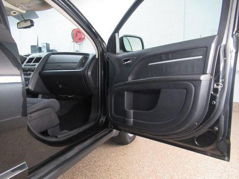 Used 2010 Dodge Journey SXT w/ Flexible Seating Group image 21