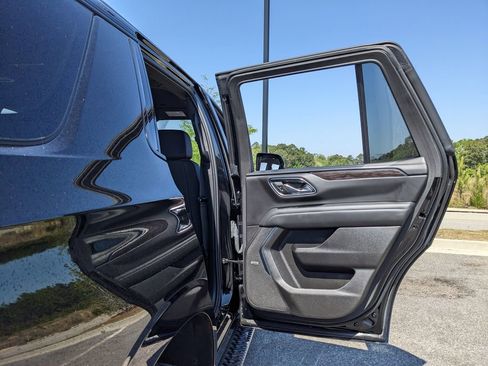 Used 2024 Chevrolet Tahoe Z71 w/ Luxury Package image 63