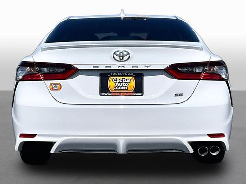 Used 2022 Toyota Camry SE w/ Audio Upgrade Package FWD image 4