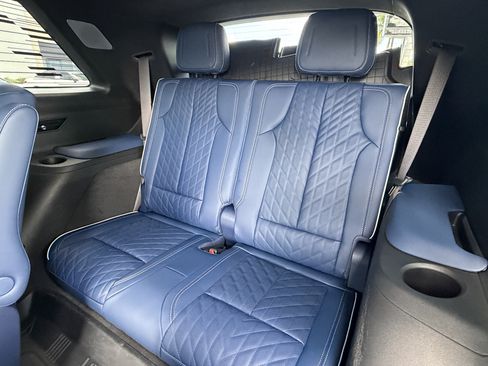 Certified 2026 Cadillac Vistiq Premium Luxury w/ LPO, Floor Liner Package AWD/4WD image 21