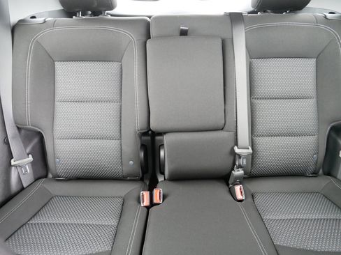 Used 2024 GMC Terrain SLE w/ Driver Convenience Package image 13