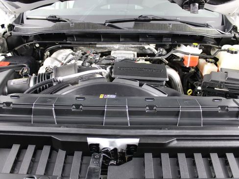 Used 2023 Chevrolet Silverado 2500 LT image 15