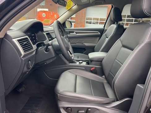 Used 2023 Volkswagen Atlas SE image 13