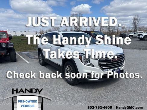 Used 2022 GMC Terrain SLT w/ Infotainment Package II AWD/4WD image 1