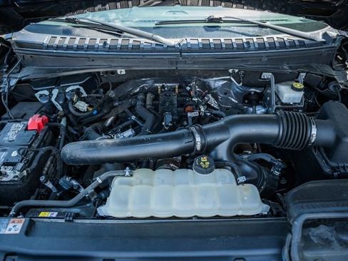 Used 2023 Ford Expedition XLT AWD/4WD image 29