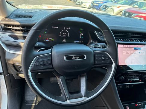 Used 2024 Jeep Grand Cherokee Limited 4xe AWD/4WD image 17