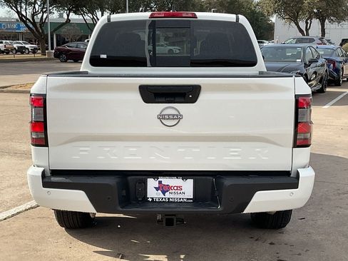 New 2026 Nissan Frontier SV w/ SV Convenience Package RWD image 6