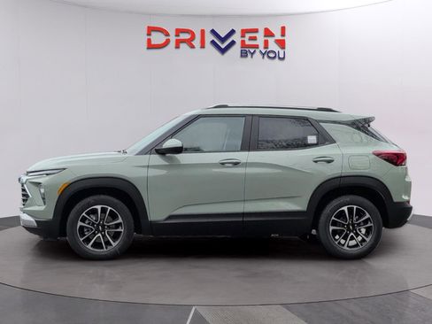 New 2026 Chevrolet TrailBlazer LT w/ Convenience Package image 2