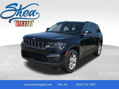 Used 2023 Jeep Grand Cherokee Limited AWD/4WD image 1