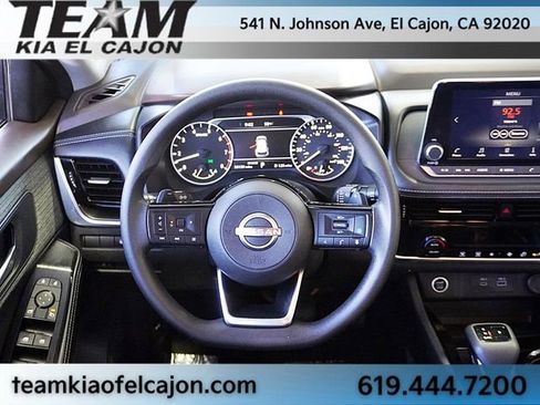Used 2022 Nissan Rogue SV image 19