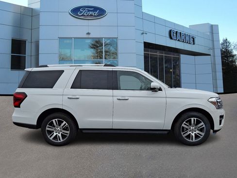 Certified 2024 Ford Expedition Limited image 7