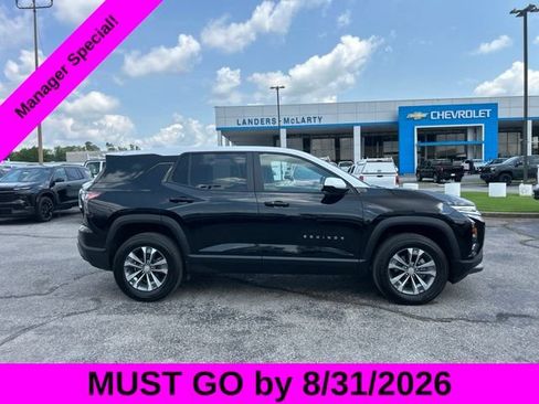 Used 2025 Chevrolet Equinox LT w/ Safety and Technology Package FWD image 2
